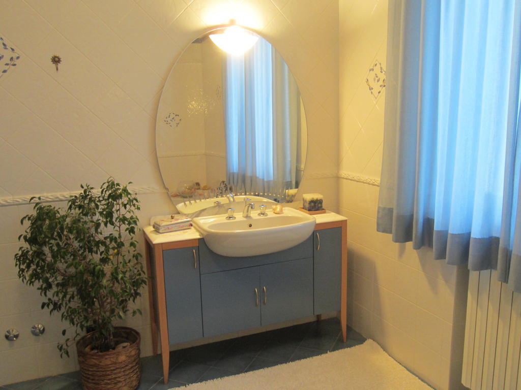 Marinella B&B Cornale Room photo